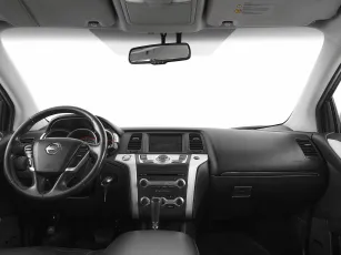 Nissan  8