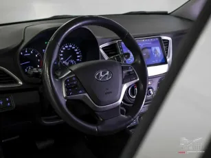 Hyundai  10