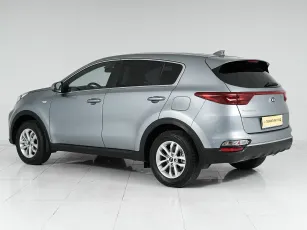 Kia  4