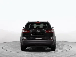Nissan  4