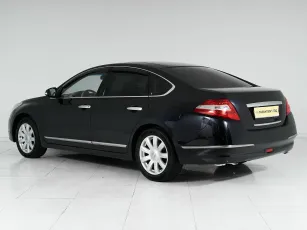 Nissan  4