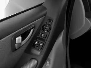 Hyundai  10