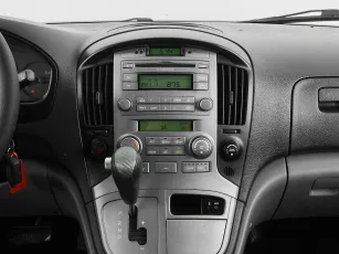 Hyundai  12