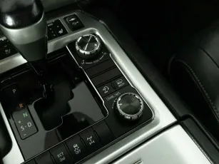 Toyota  13