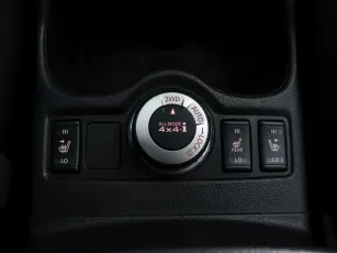 Nissan  16