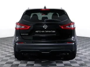 Nissan  5