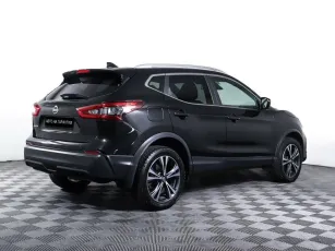 Nissan  6