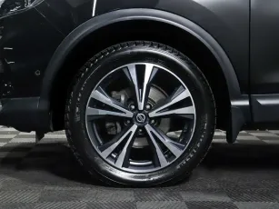 Nissan  9