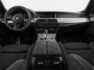 BMW  8