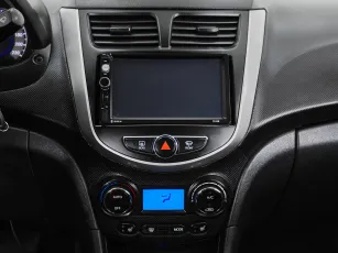 Hyundai  11