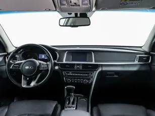 Kia  8