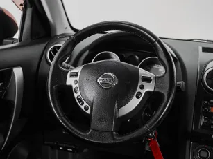 Nissan  10