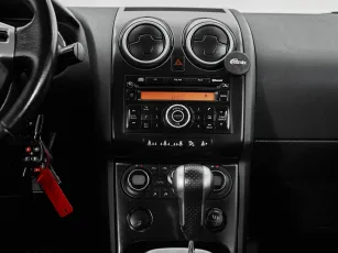 Nissan  12