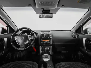Nissan  8