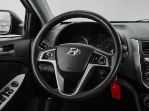 Hyundai  10