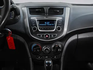 Hyundai  13