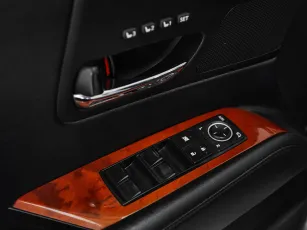 Lexus  11