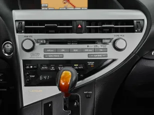 Lexus  18