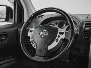 Nissan  10