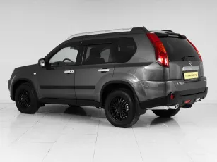 Nissan  4
