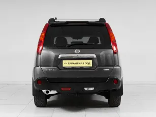 Nissan  5