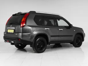 Nissan  6