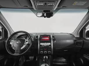 Nissan  8
