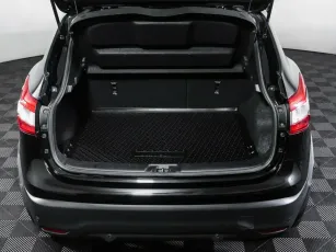 Nissan  18