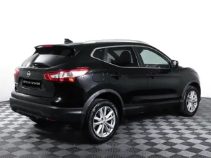 Nissan  5