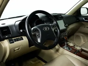 Toyota  10