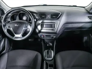 Kia  10