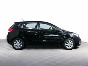 Kia  4