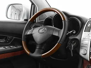 Lexus  10