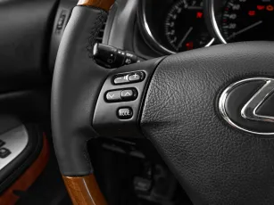 Lexus  11