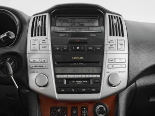 Lexus  16