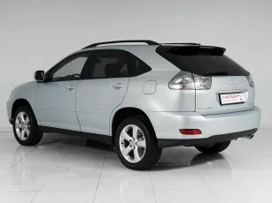 Lexus  4