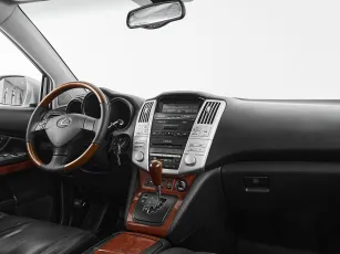 Lexus  7
