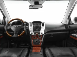 Lexus  8