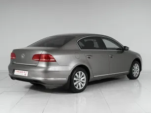 Volkswagen  6
