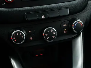Kia  9