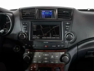 Toyota  9