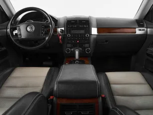 Volkswagen  8