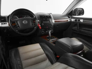 Volkswagen  9