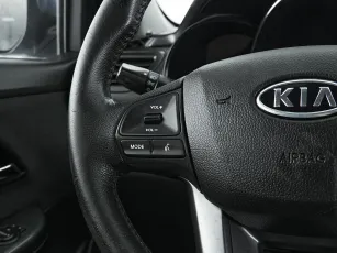 Kia  11