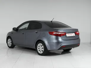 Kia  4