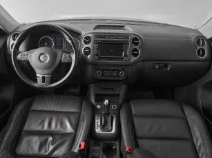 Volkswagen  8