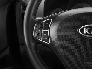Kia  10