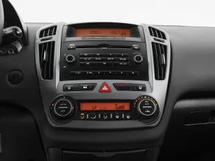 Kia  15
