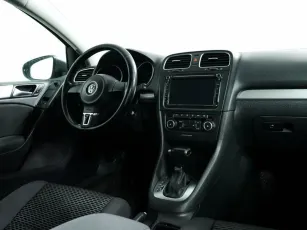 Volkswagen  8
