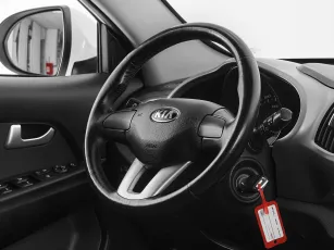 Kia  10